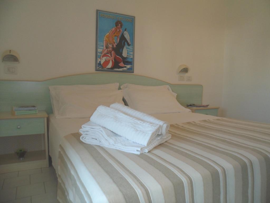 Hotel Zanarini Riccione Exterior foto