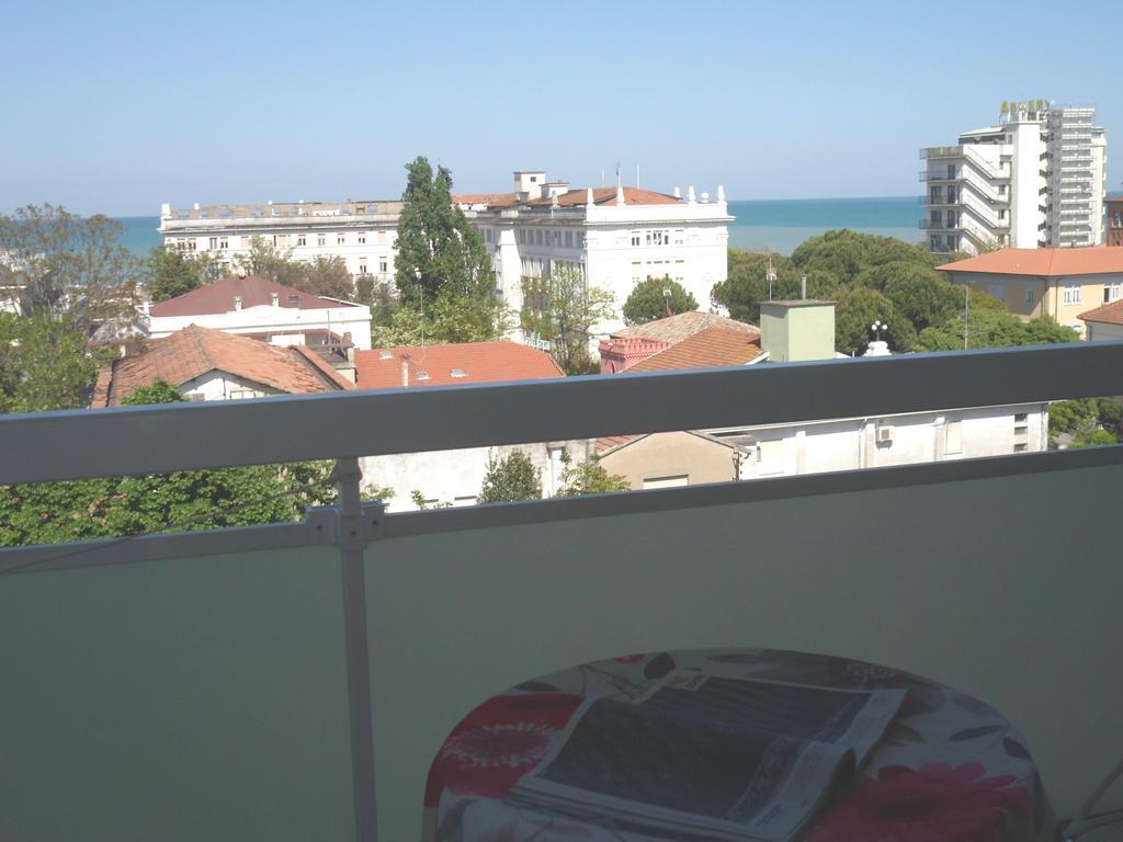 Hotel Zanarini Riccione Exterior foto